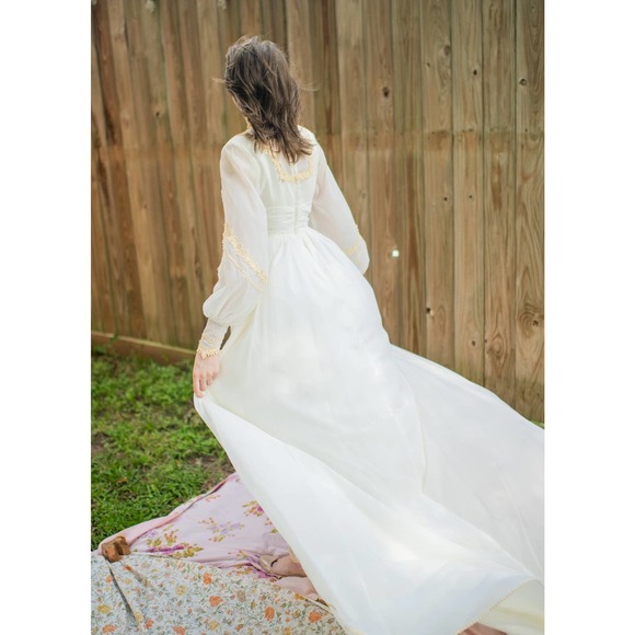 Vintage 70s Renaissance wedding gown, white cream lace chiffon, longsleeves, Sm​ - Picture 6 of 11